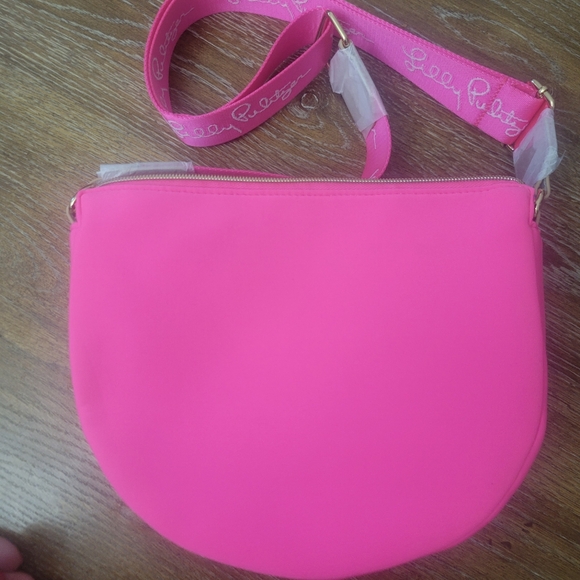 Lilly Pulitzer cross body - Picture 2 of 3